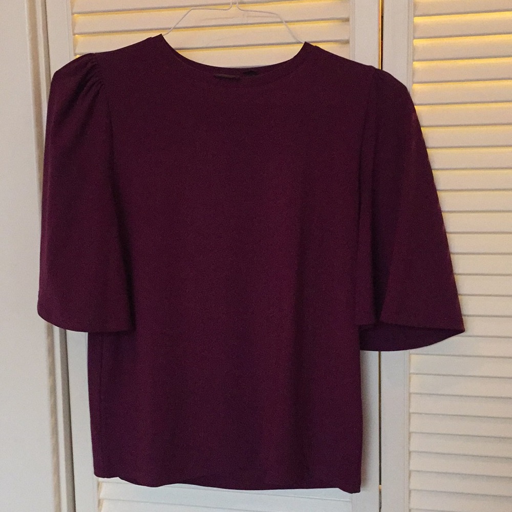 Purple shirt with wide sleeves